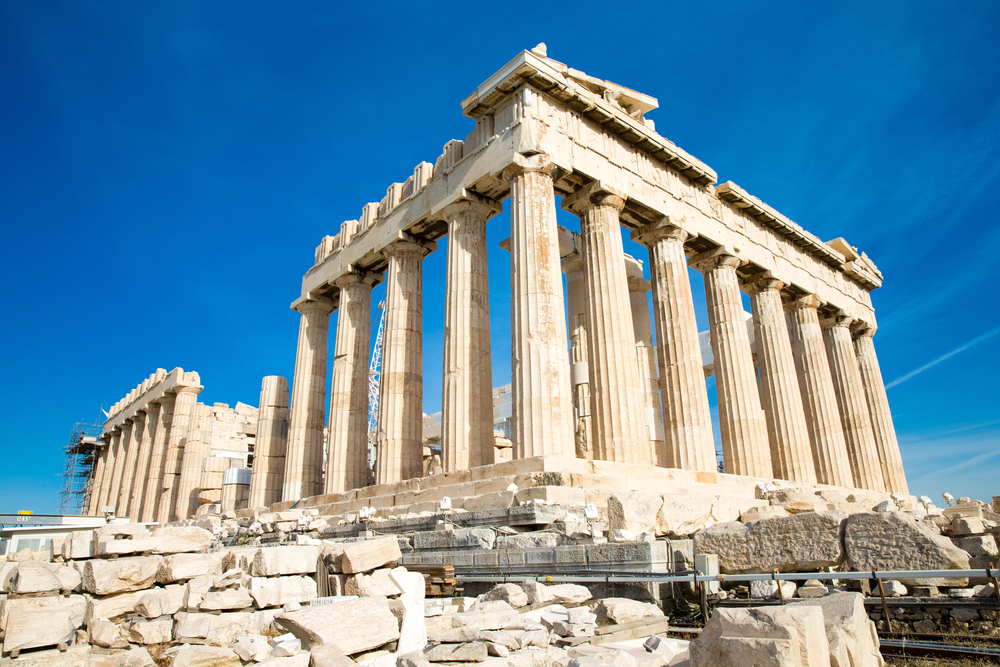 Akropoli (Acropolis) and the Parthenonas (Parthenon)