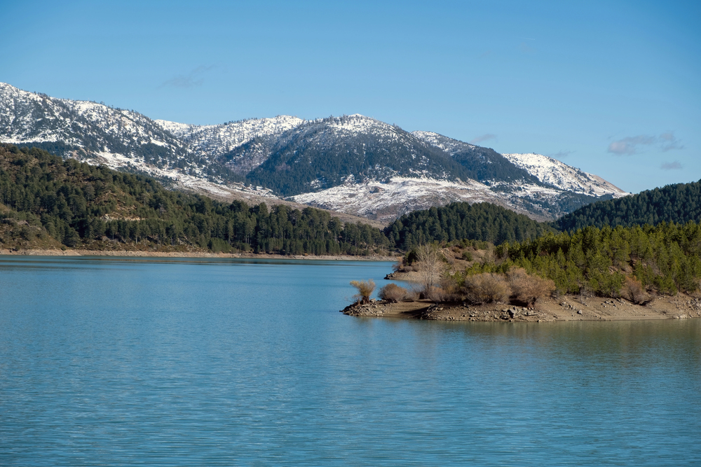 Λίμνη Πηγών Αώου (Aoos Springs Lake) and the Valia Calda approach