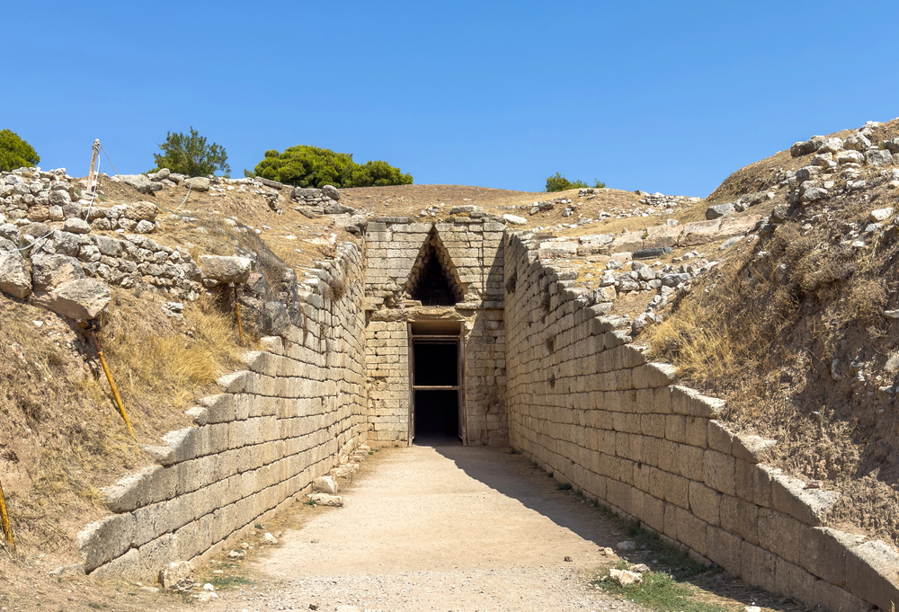 Thisavros tou Atrea (Treasury of Atreus, also called the Tomb of Agamemnon)